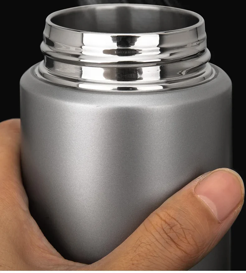Pure Titanium Vacuum Tumbler detail 8