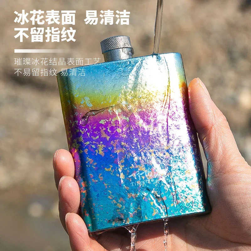 Pure Titanium Classic Square Hip Flask (100ml) detail 12